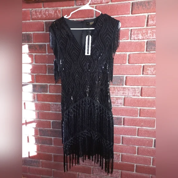 Black dress - Picture 4 of 5